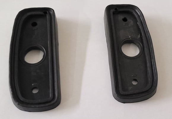 License Plate Lamp Seal Kit 1968-73 (510) Wagon Only