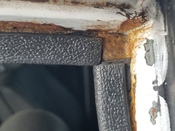 Door Edge Trim 1968-73 (510) 4 Door or Wagon Only